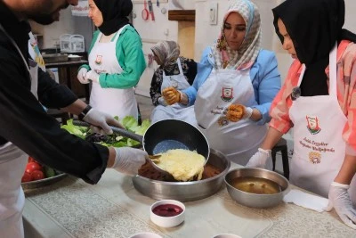 Şanlıurfa Büyükşehir Belediyesi Yöresel Yemek Kurslarına Yoğun İlgi