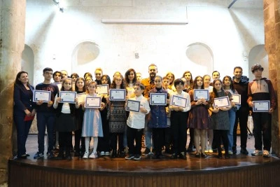 Şanlıurfa&rsquo;da D&uuml;nya Piyano G&uuml;n&uuml; Coşkusu: 98 Gen&ccedil; Yetenek Sahne Aldı