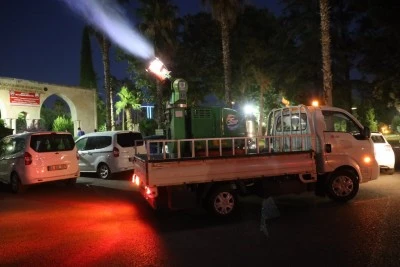 Şanlıurfa'da haşereye karşı gece g&uuml;nd&uuml;z ila&ccedil;lama