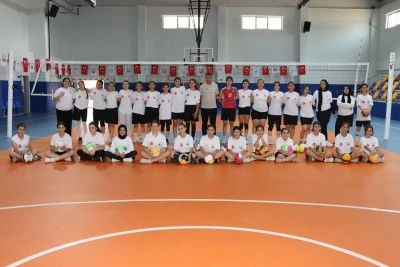 Şanlıurfa’da Kız Çocuklarından Voleybol Kursuna Yoğun İlgi