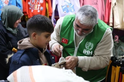 Şanlıurfa İHH Filistin M&uuml;lteci Kampında Yardım Seferberliği