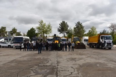 Siverek Belediyesi Viranşehir&rsquo;de Yaraların Sarılması İ&ccedil;in Seferber Oldu