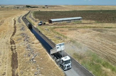 Siverek Kırsalında 13 Kilometrelik Asfalt &Ccedil;alışması Devam Ediyor