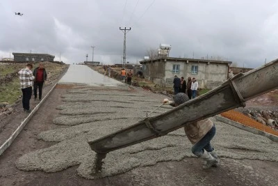 Siverek&rsquo;te 12 Kilometrelik Grup Yolu Betonla Yenilendi