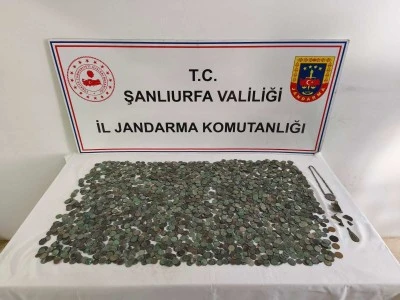 Tarihi eser operasyonu: 2 bin 638 sikke ele ge&ccedil;irildi