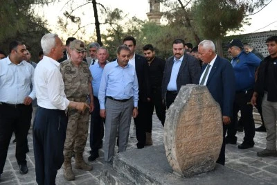 Vali Hasan Şıldak, Eyyüp Nebi Ziyaret Alanı’nda İncelemelerde Bulundu