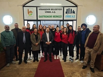 Viranşehir Belediyesi&rsquo;nden Kadın Voleybol Takımına Moral Buluşması
