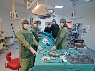 Viranşehir&rsquo;de B&ouml;brek Kisti Kapalı Y&ouml;ntemle Alındı