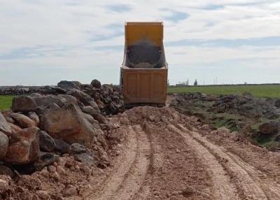 Viranşehir&rsquo;de Kırsal Mahallelerde Yol &Ccedil;alışmaları S&uuml;r&uuml;yor