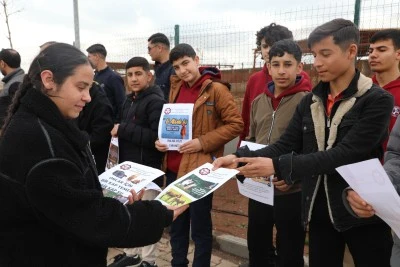 Viranşehir&rsquo;de &Ouml;ğrenciler Sahipsiz Hayvan Bakımevini Ziyaret Etti