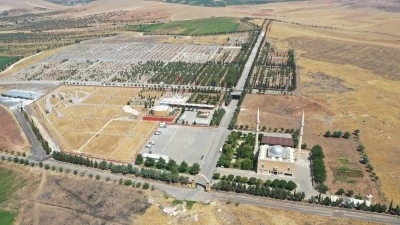 Yeni Asri Mezarlık Yolu Yenileniyor