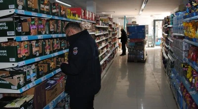 Zabıta Denetimlerinde B&uuml;y&uuml;k Skandal: 4 Milyon TL&rsquo;lik Bozuk Gıda Toplatıldı